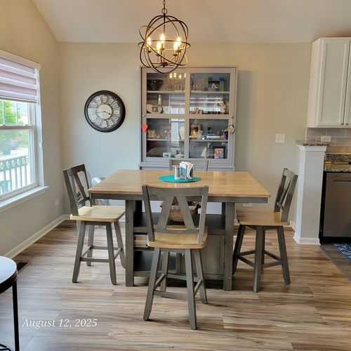 464 Pine Lake Cir, Vernon Hills, IL, 60061-1202 | Card Image