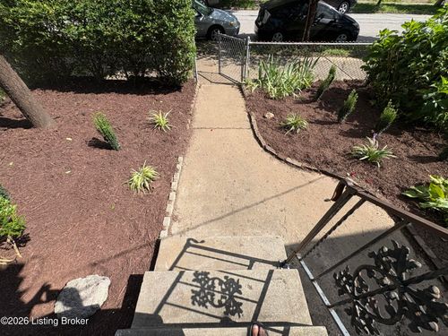 530 Camp St, Louisville, KY, 40203-2635 | Card Image