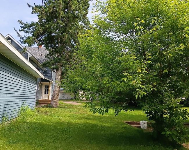 1-2 - 501 E 9 Th St, Home with 6 bedrooms, 2 bathrooms and null parking in Merrill WI | Image 16