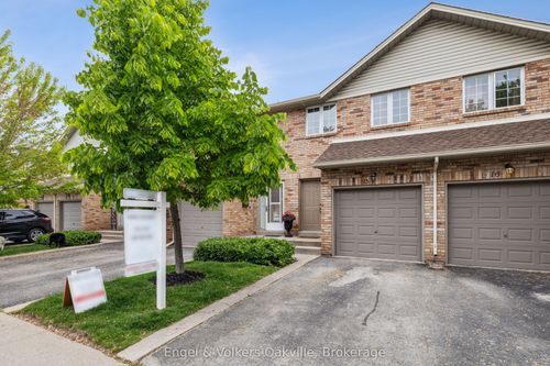 15-2015 Cleaver Ave, Burlington, ON, L7M4J7 | Card Image