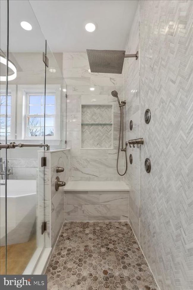142 Triumphant Way, House other with 5 bedrooms, 4 bathrooms and null parking in FALLING WATERS WV | Image 25