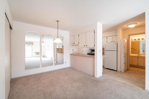 5-8530 W Waterford Avenue, Greenfield, WI, 53228 | Card Image