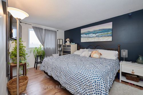 upper-88 Fox Run, Barrie, ON, L4N5A8 | Card Image