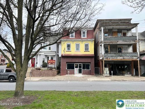 apt-a-2nd-fl-rear-11 S Market St, Shamokin, PA, 17872-5807 | Card Image