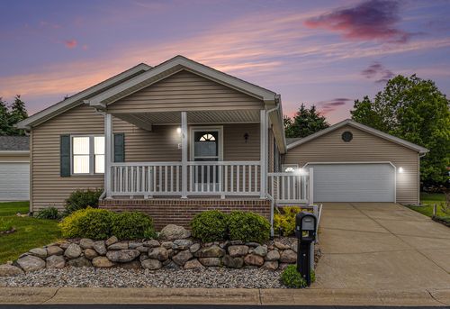 5280 Beardsley Ct, Kalamazoo, MI, 49004-8710 | Card Image