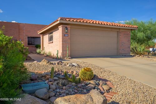 1604 W Calle Zuniga, Green Valley, AZ, 85622-5057 | Card Image