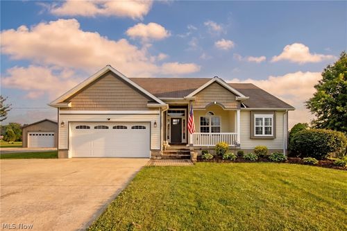 10964 Parmenter Rd, Burbank, OH, 44214-9414 | Card Image