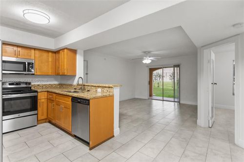 apt-812-5590 Nw 61st St, Coconut Creek, FL, 33073-2527 | Card Image