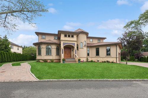 1190 Harbor Rd, Hewlett, NY, 11557-2625 | Card Image