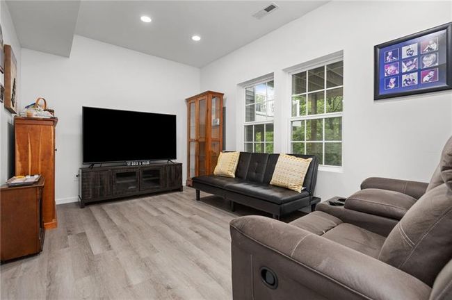 2155 Shawnee Dr, Townhouse with 3 bedrooms, 3 bathrooms and 2 parking in Washington PA | Image 17