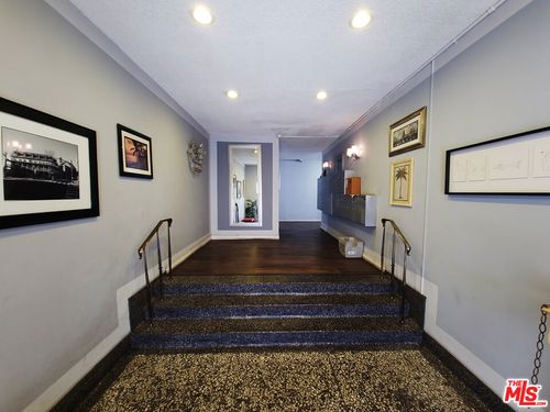 313-425 S Kenmore Ave, Los Angeles, CA, 90020-2447 | Card Image