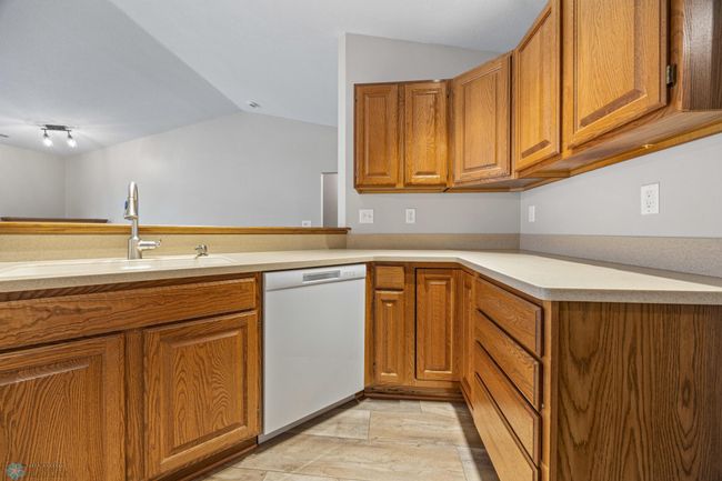 Kitchen | Image 12