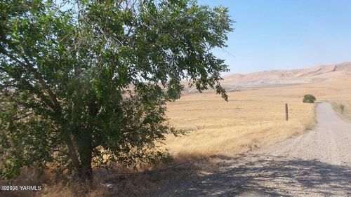 NNA Cheyne Rd, Zillah, WA, 98953 | Card Image