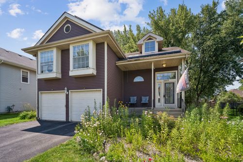 1895 Eastman Ln, Hanover Park, IL, 60133-5977 | Card Image