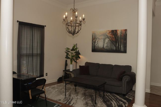 Living Room | Image 8
