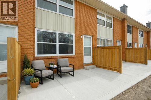 18-834 Exmouth St, Sarnia, ON, N7T5R2 | Card Image