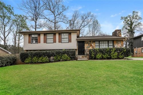 8455 Magnolia Dr, Jonesboro, GA, 30238-3132 | Card Image