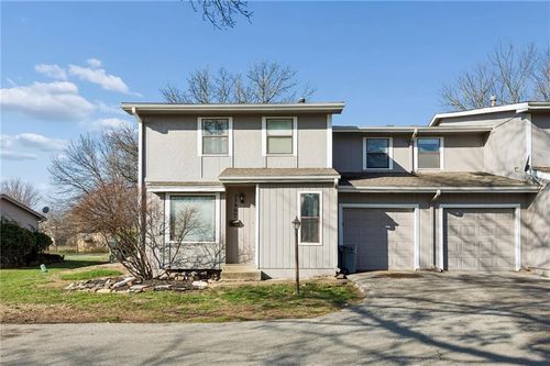 13907 Falkirk Cir, Grandview, MO, 64030-4049 | Card Image