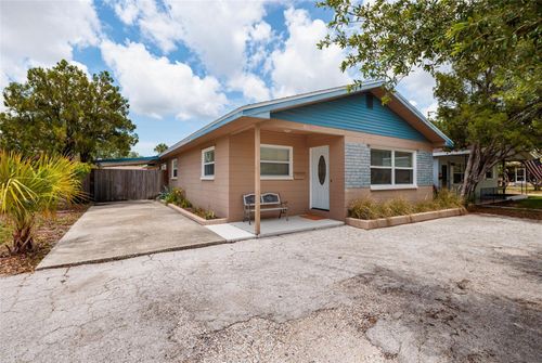 511 74th Ave N, St Petersburg, FL, 33702-5313 | Card Image