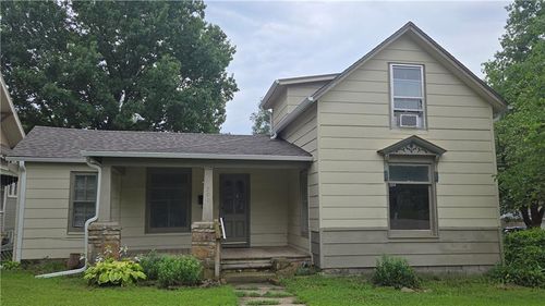 501 E Piankishaw St, Paola, KS, 66071-1726 | Card Image