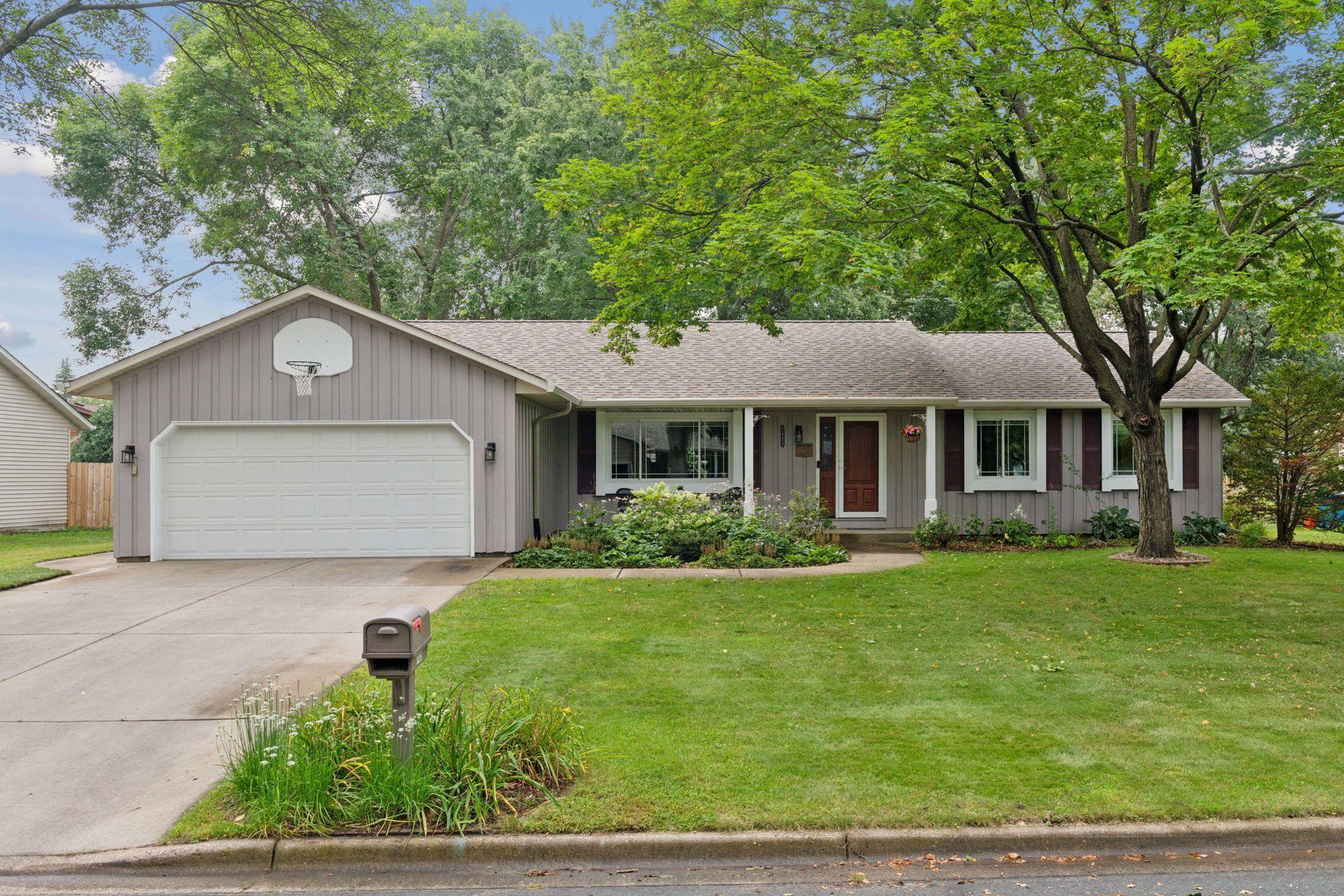 105th St, Minneapolis, MN 55438