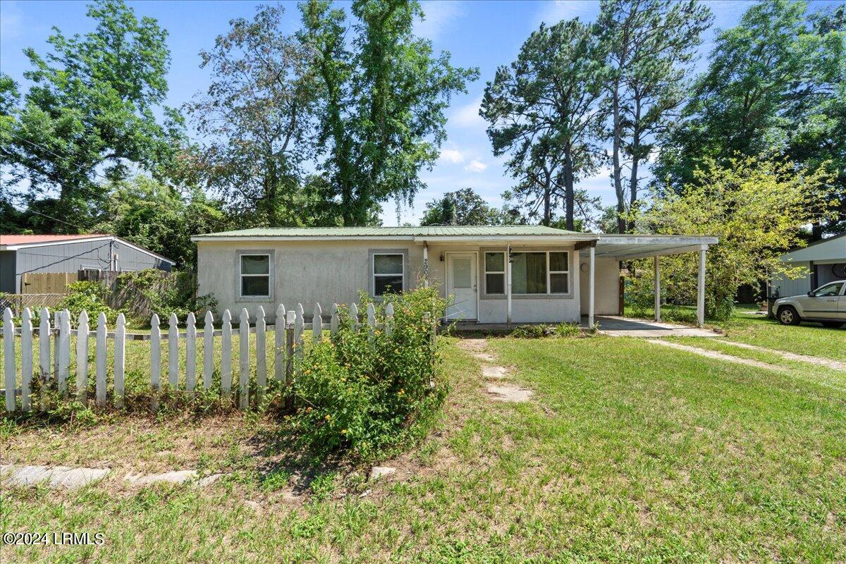 2nd St, Beaufort, SC 29902