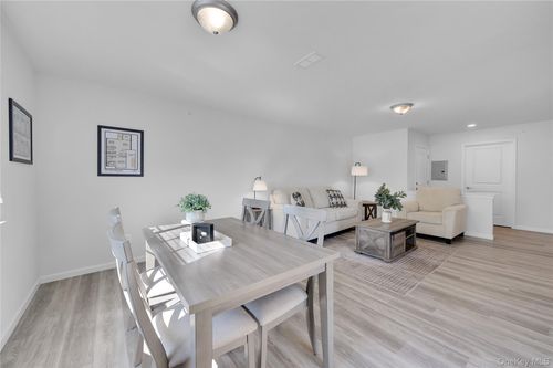 236-206 Golf Links Rd, Middletown, NY, 10940-3586 | Card Image
