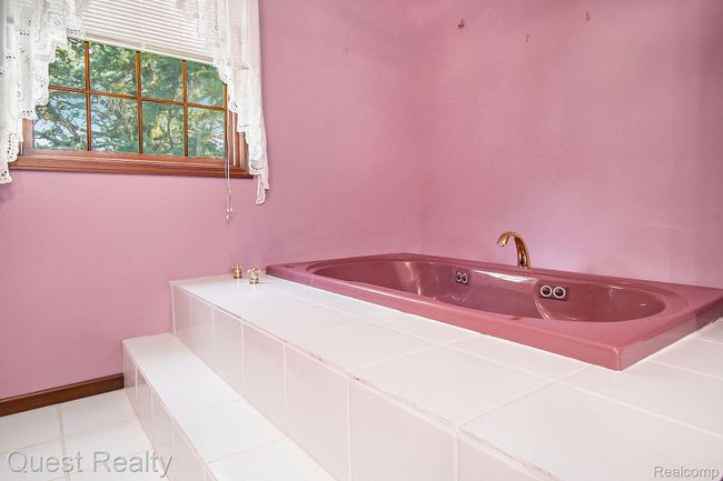 Primary Suite Ensuite Bath | Image 21