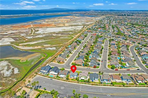 18202 Foss Ln, Huntington Beach, CA, 92648 | Card Image