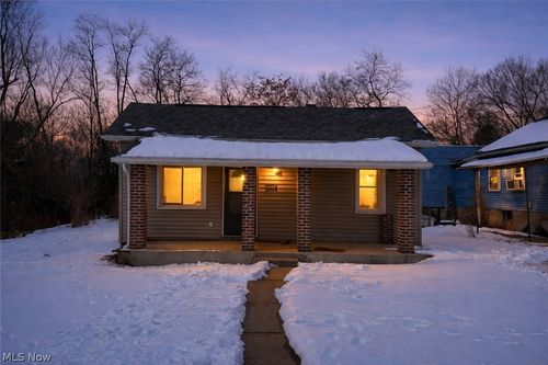 551 Carey St, Zanesville, OH, 43701-4801 | Card Image