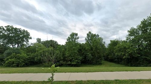 401 E Mckinley Ave, Des Moines, IA, 50315 | Card Image