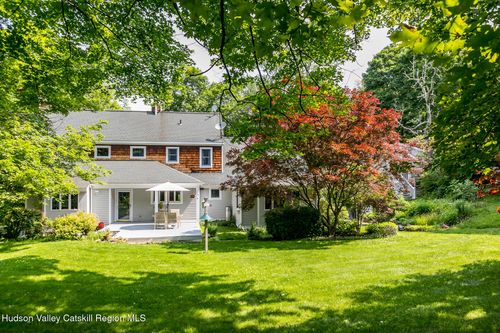 94 Old Albany Post Rd, Rhinebeck, NY, 12572-2659 | Card Image