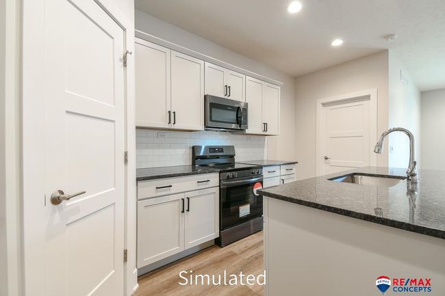 5807 S 94 Th St, Townhouse with 3 bedrooms, 3 bathrooms and 2 parking in Lincoln NE | Image 12