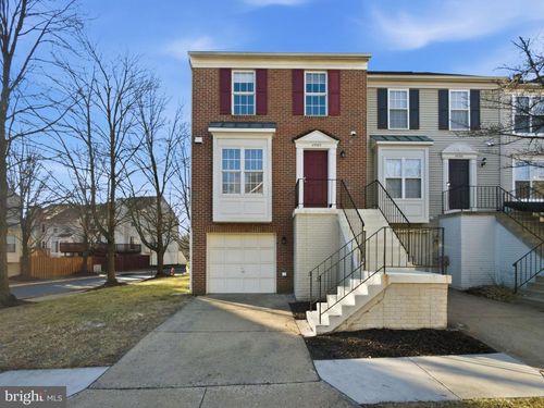 45563 Whitcomb Sq, STERLING, VA, 20166-3011 | Card Image