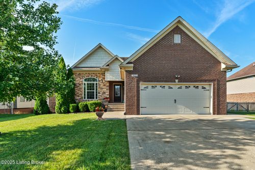 1632 Overlook Cir, Shelbyville, KY, 40065-8461 | Card Image