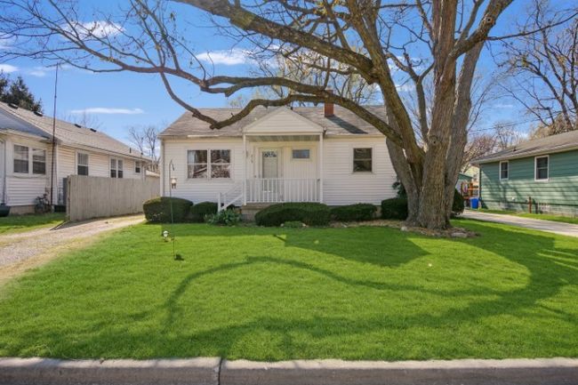 219 S Coolidge St, House other with 3 bedrooms, 2 bathrooms and 2 parking in Normal IL | Image 39