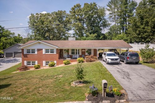 330 Sequoia Trl, Greeneville, TN, 37743-2273 | Card Image