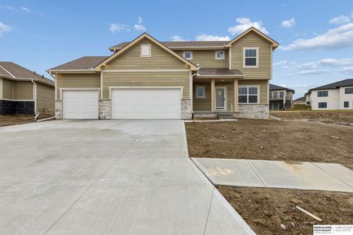 6221 N 210 Street, Elkhorn, NE, 68022 | Card Image