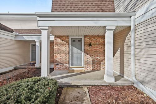 7372 Old Sauk Rd, Madison, WI, 53717-1213 | Card Image