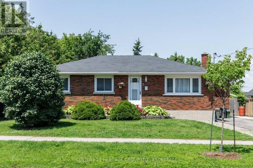 7 Adelaide St, Kingston, ON, K7K1Y3 | Card Image