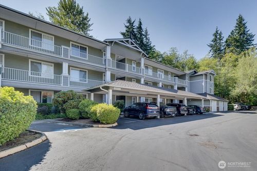 b204-12712 Admiralty Way, Everett, WA, 98204-8013 | Card Image