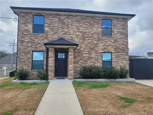 3400 Fenelon St, Chalmette, LA, 70043-2118 | Card Image