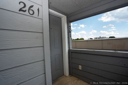 2u261-2421 E 87th St, Tulsa, OK, 74137-2404 | Card Image