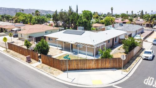 26327 Dartmouth St, Hemet, CA, 92544-6334 | Card Image