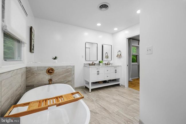 8170 Sinclair Mill Rd, House other with 4 bedrooms, 3 bathrooms and null parking in MANASSAS VA | Image 18