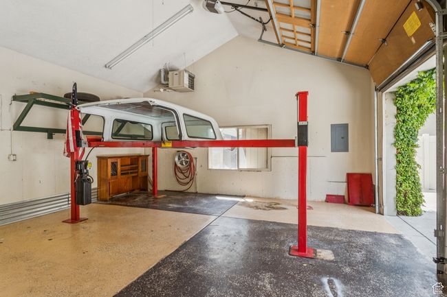 Detatched Carriage House Garage. | Image 68