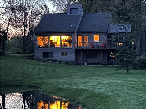 8683 Kennard Rd, Lodi, OH, 44254-9604 | Card Image