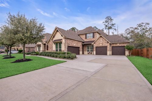 2119 Barton Woods Blvd, Conroe, TX, 77301-3149 | Card Image