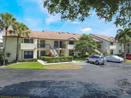 3349 Lucerne Park Dr, Greenacres, FL, 33467-2025 | Card Image