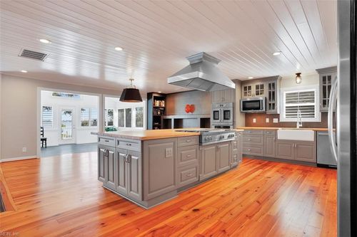14 Eagle Point Rd, Hampton, VA, 23669-2152 | Card Image